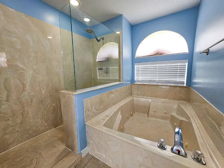 3621 Tipperary Dr — Photo 13