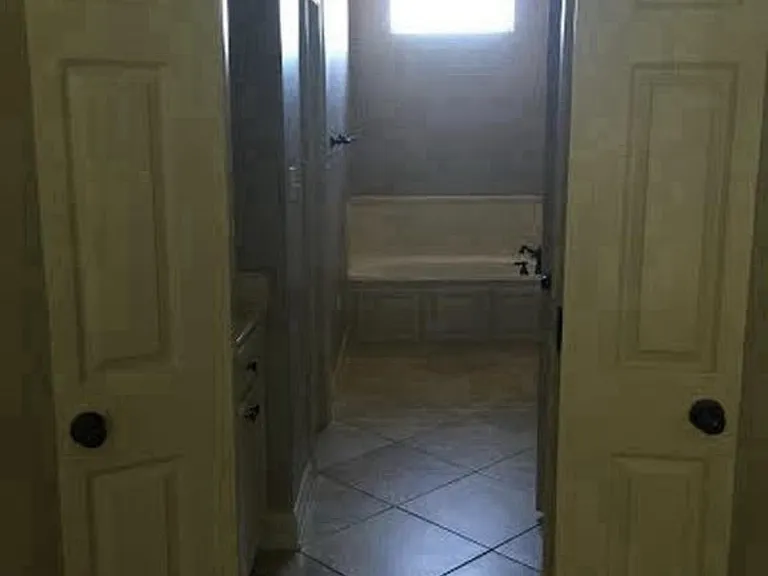 14302 Wilson Way Dr — Photo 4