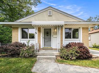 18865 Gillman St, Livonia, MI 48152