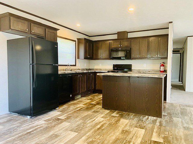 1st image of 2129 Arrowhead Dr #313
