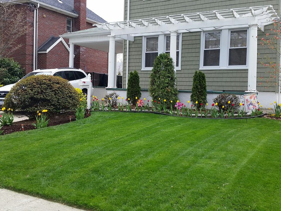 big front lawn