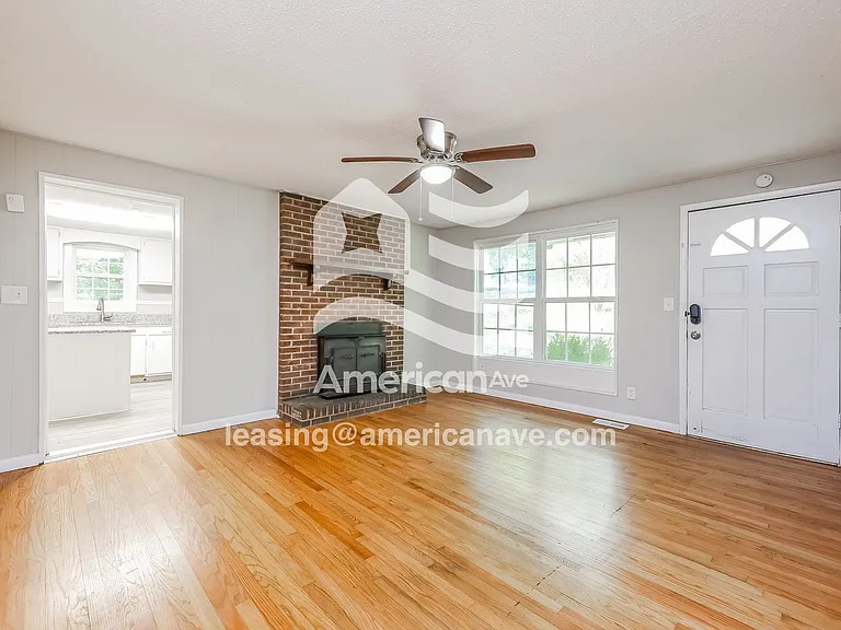 7200_003_living_room_14010461.jpg