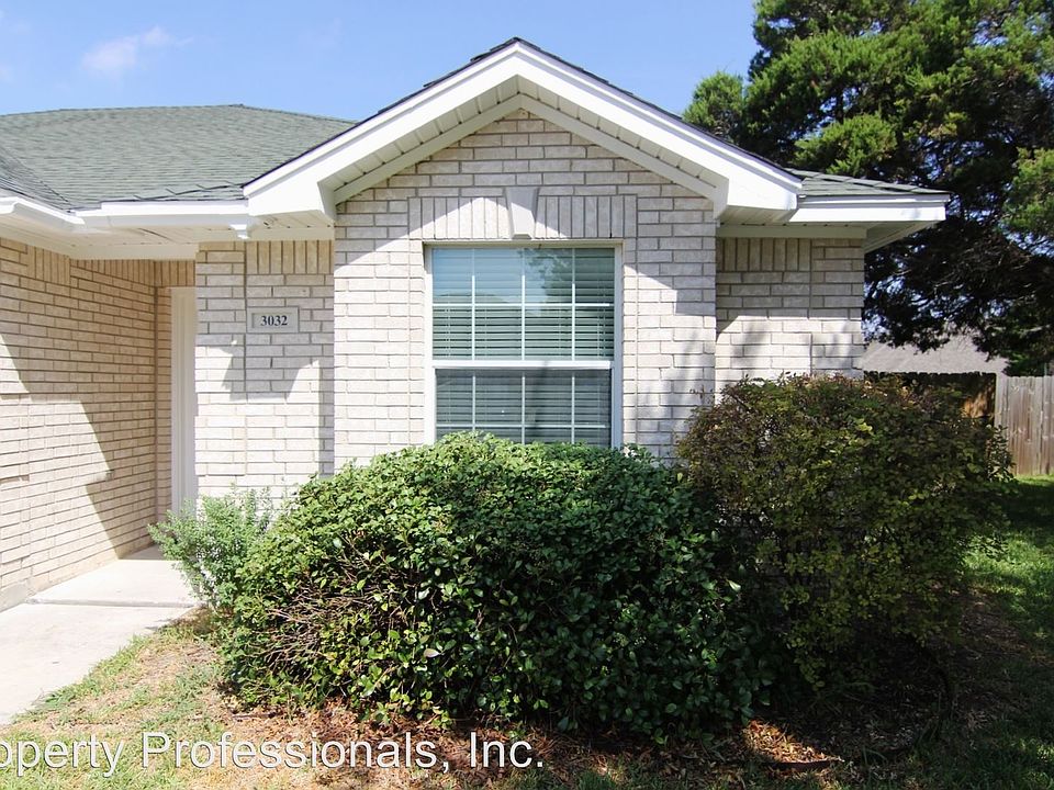 1st image of 3032 Pine Valley Dr