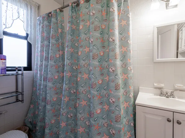 3321 Bruckner Boulevard image 7 of 7