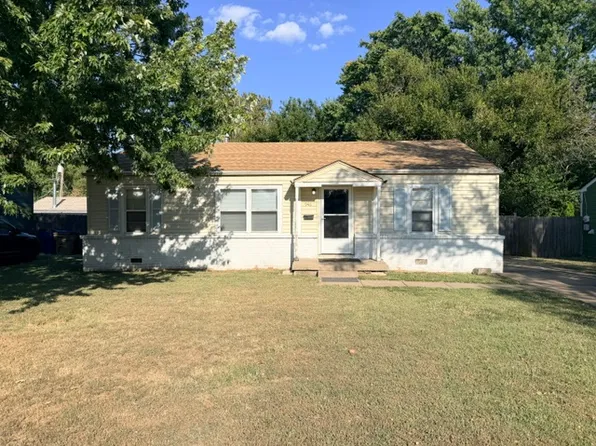 946 N Baltimore Ave, Derby, KS 67037