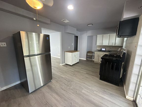5th image of 718 Susan Dr