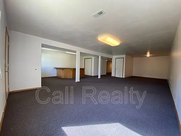 921 S Shelley Lake Ln — Photo 10