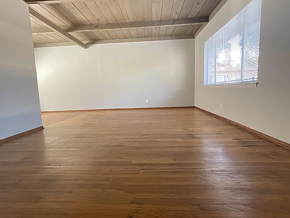 2nd image of 556 El Camino Real #13