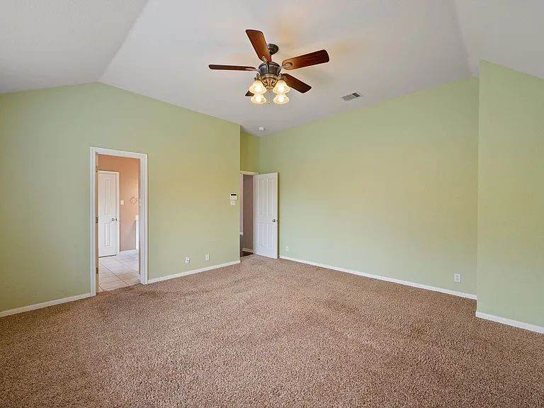 1006 Shadow Valley Cv — Photo 20
