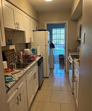 5th image of 119 Walnut St