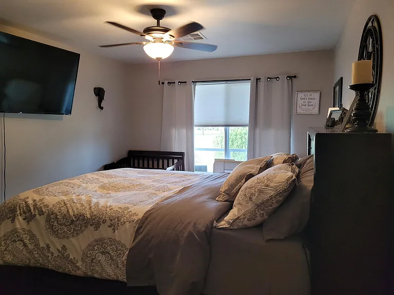 200 W Maberry Dr — Photo 14