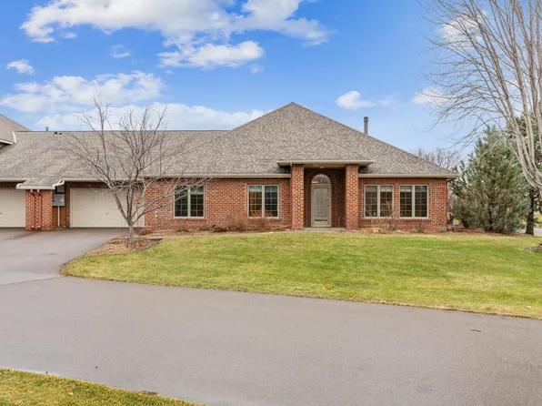 249 W Canyon Dr, Hudson, WI 54016