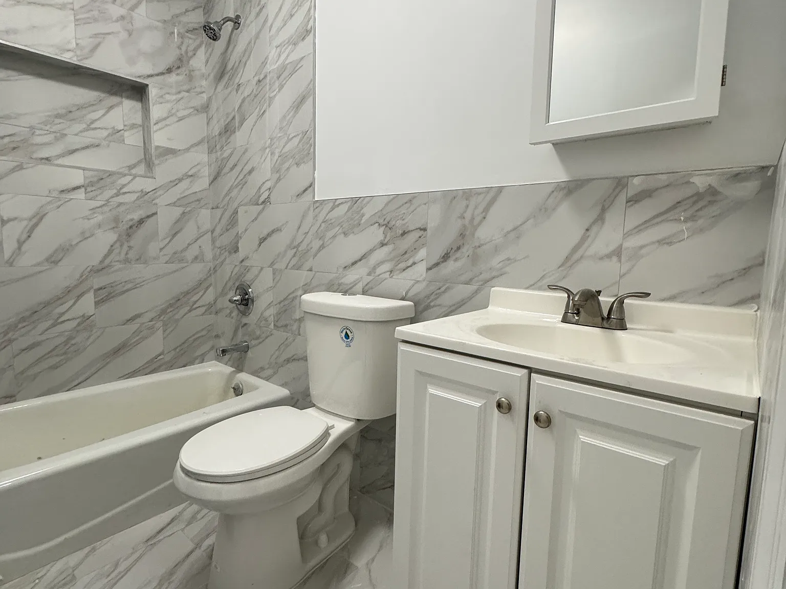 3 bed, $3,811 — Photo 1