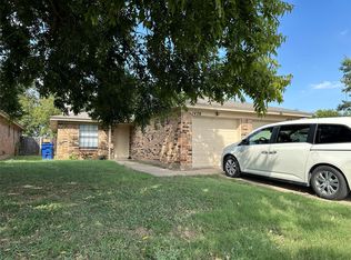 1424 Briar Cir, Crowley, TX 76036