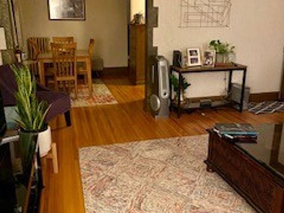 4th image of 501 E 36th St #11100319