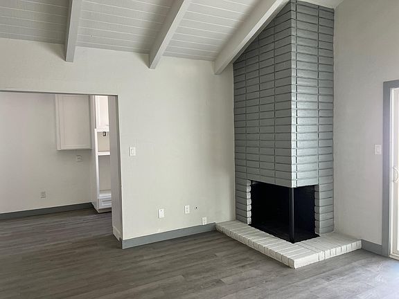 5th image of 2649 El Charro Dr