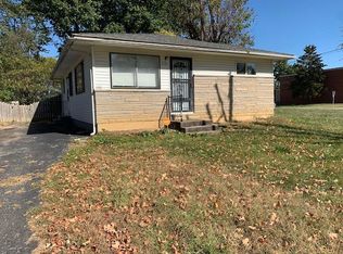 858 Stockbridge Rd, Columbus, OH 43207