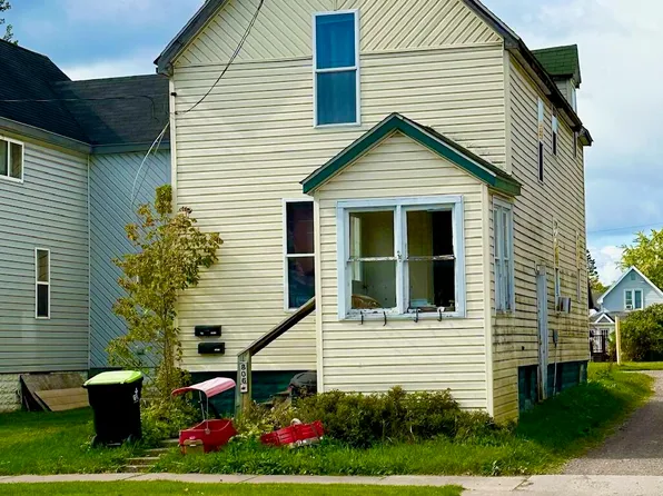 806 Johnston St, Sault Sainte Marie, MI 49783