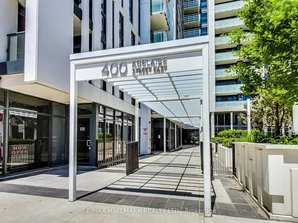 400 Adelaide St E Unit 206, Toronto, ON M5A 4S3