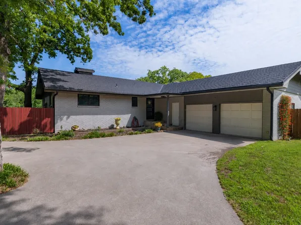 205 Timberlake Dr, Azle, TX 76020