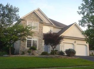 3175 Watermill Dr, Macungie, PA 18062