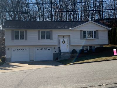 40 Holiday Dr, Lincoln, RI, 02865