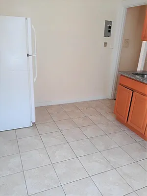 Rented by Voro, LLC | media 24