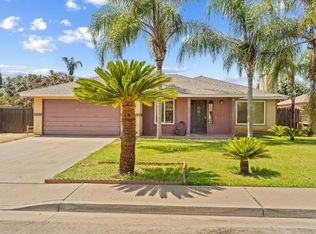 1423 E Evening Glow Ave, Reedley, CA 93654