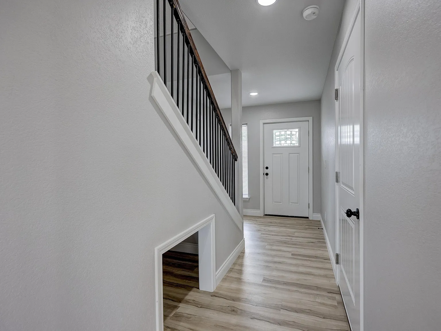 3 bed, 2.5 bath, 1500 sqft, $1,625 — Photo 2