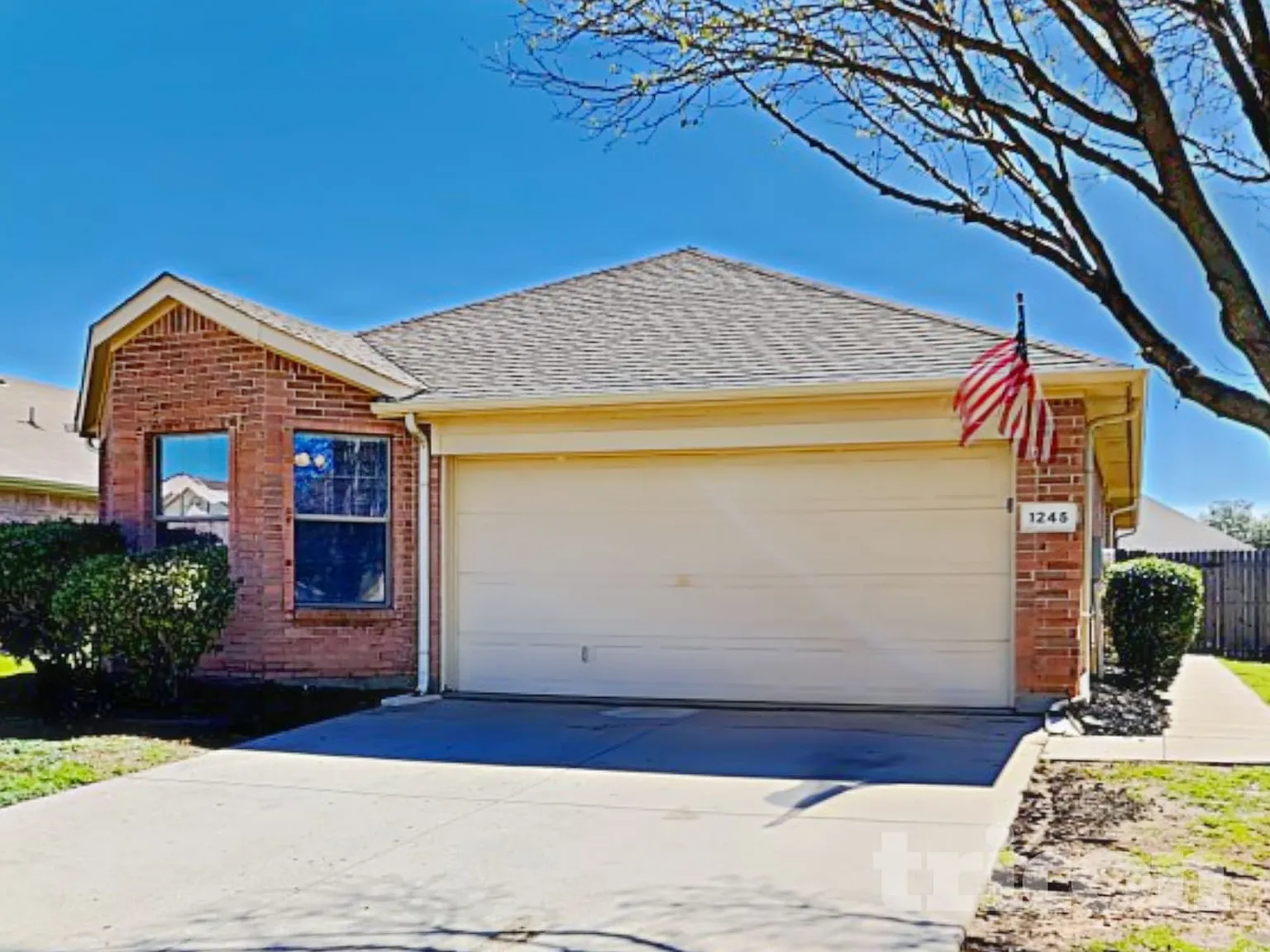 1245 Cottonwood Drive Crowley TX — Photo 2
