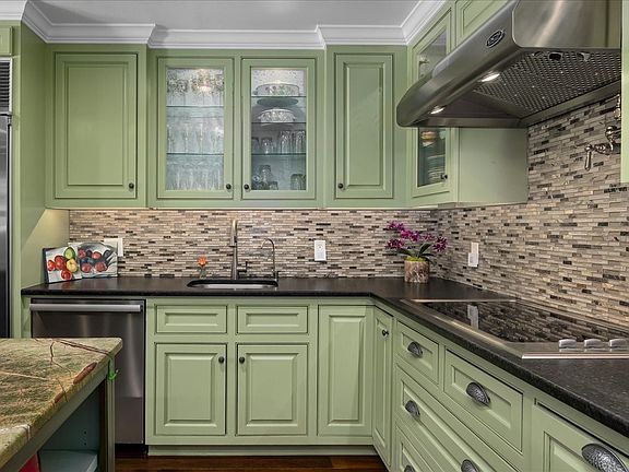 5th image of 1357 Roaring Springs Rd