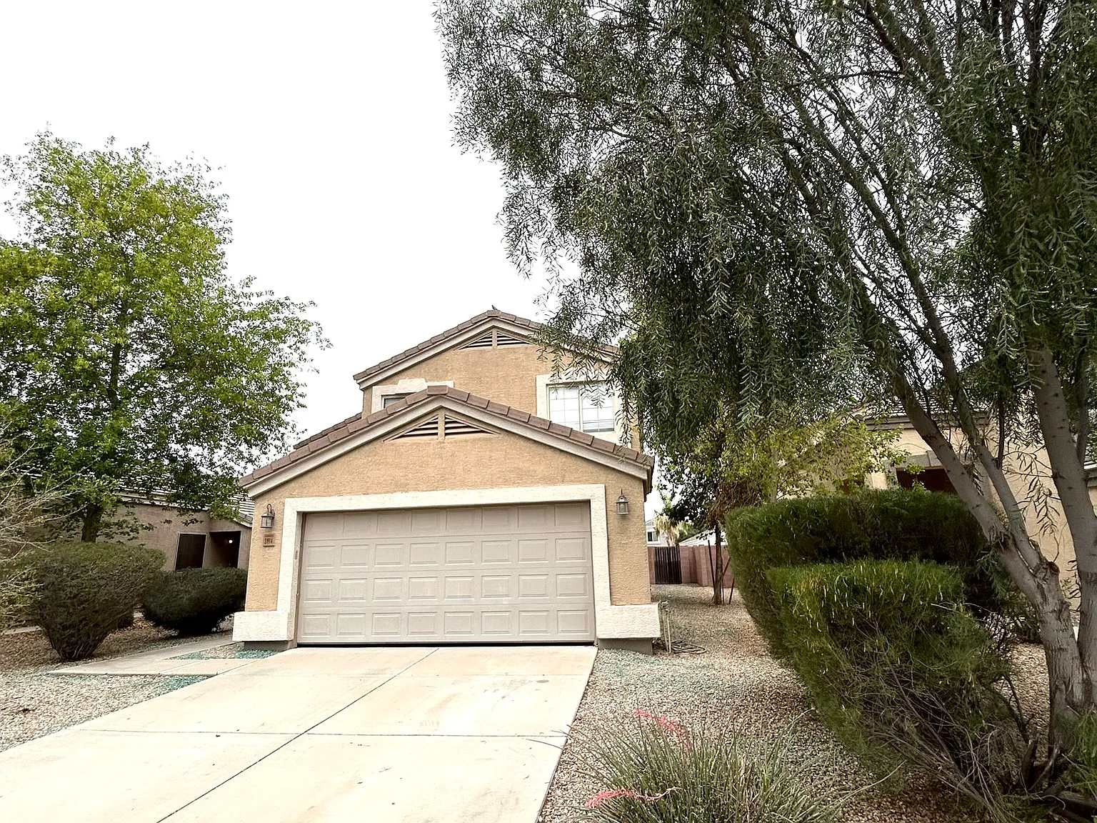 4 bed, 2438 sqft, $1,900 — Photo 3
