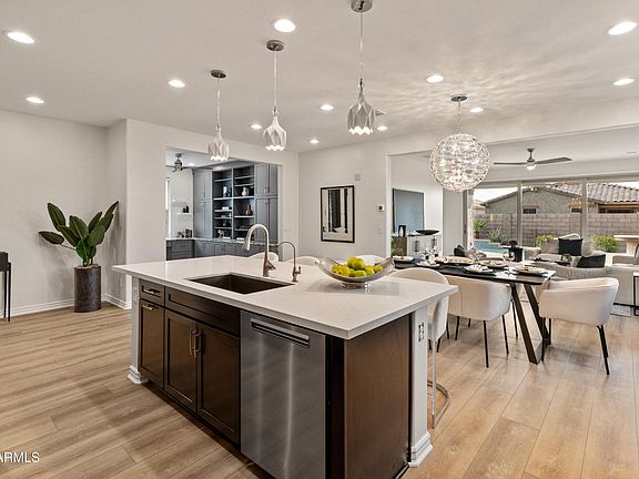 5th image of 609 E PASARO Drive