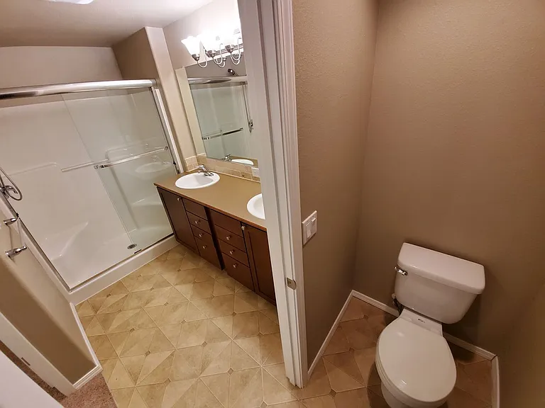 899 N Pointe Dr NW — Photo 12