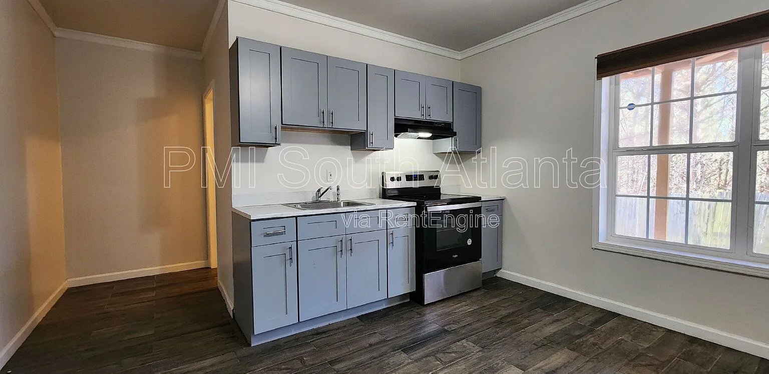 2 bed, 1.0 bath, $1,050 — Photo 1