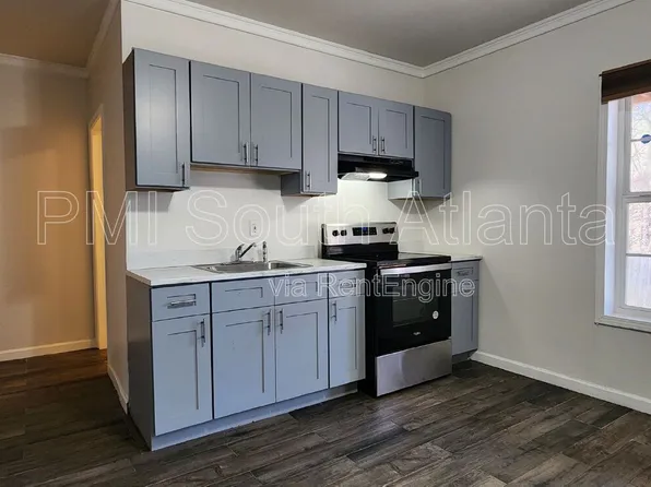 755 Castlebrooke Way SE, Lawrenceville, GA 30045