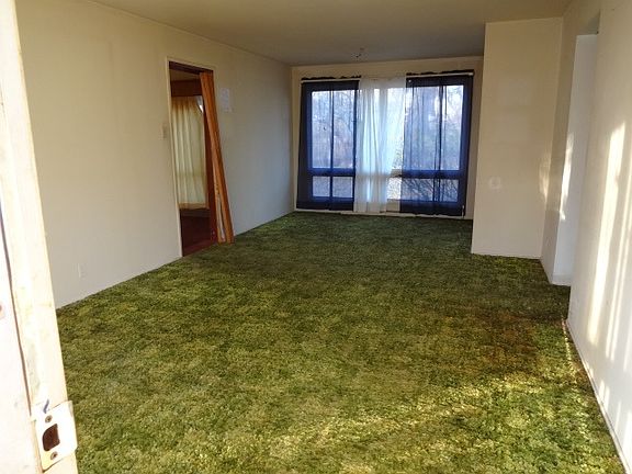 2nd image of 3001 Solway Ave