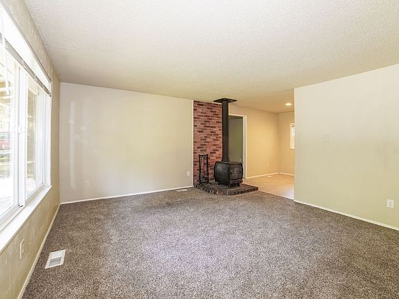 3rd image of 42608 SE 170th St