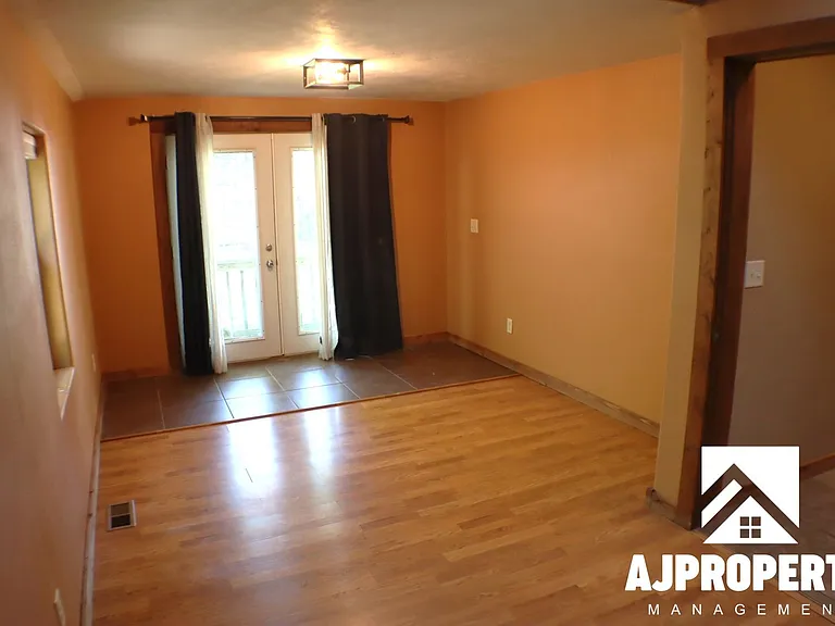 1305 S Norton Ave #1-X — Photo 6