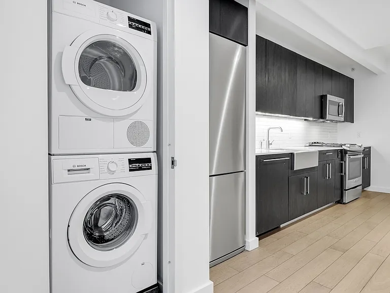 535 W 43rd St N #6K — Photo 5