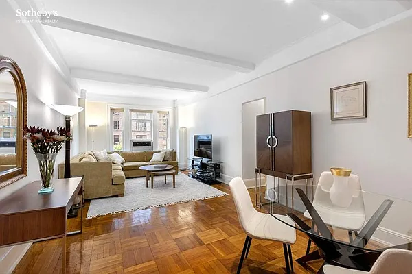 Sold by Sotheby's International Realty | media 1