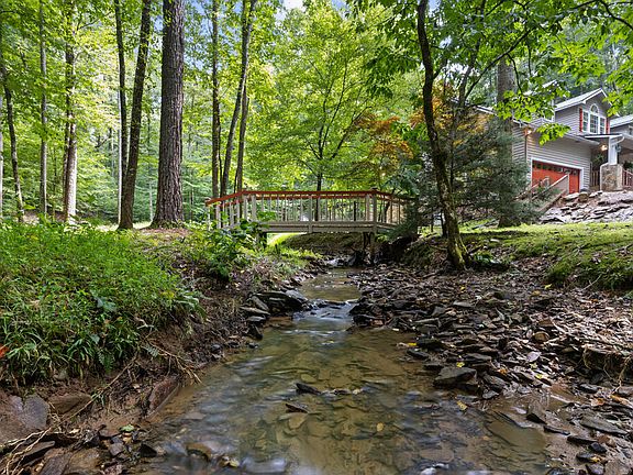 3rd image of 434 Lemmon Dr