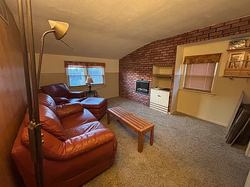 9 W Crestwood Ave Photo 1