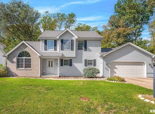 133 Sara St, East Peoria, IL 61611