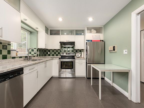 5th image of 8051 Ash St #35