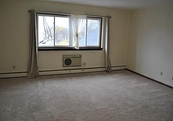 2nd image of 2545 N Frederick Ave APT 211