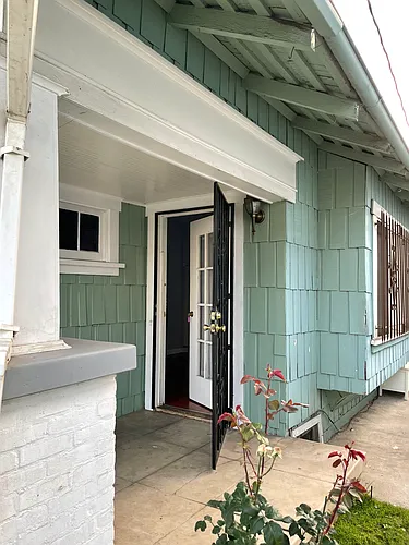 1243 N Edgemont St #1243 Photo 1