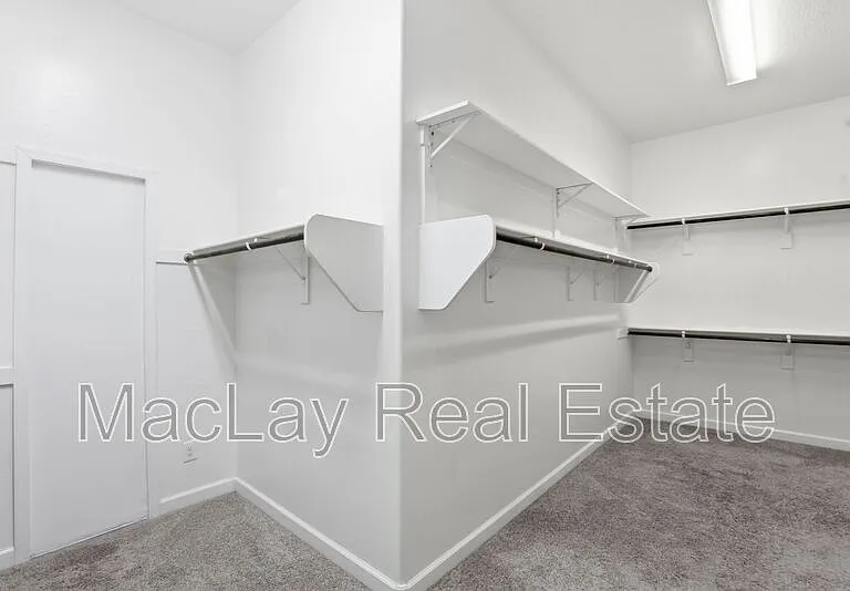 1142 E Bajor St — Photo 41