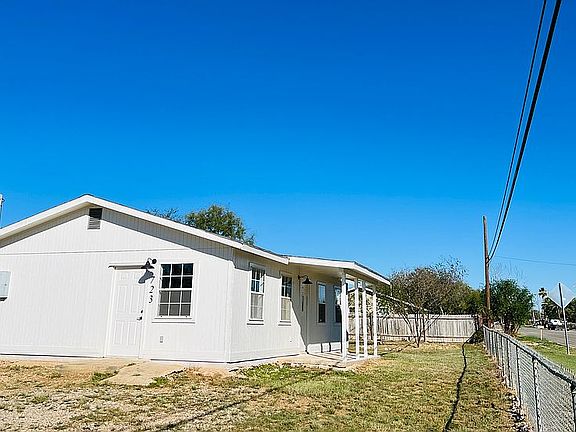 2nd image of 723 E Zapata St