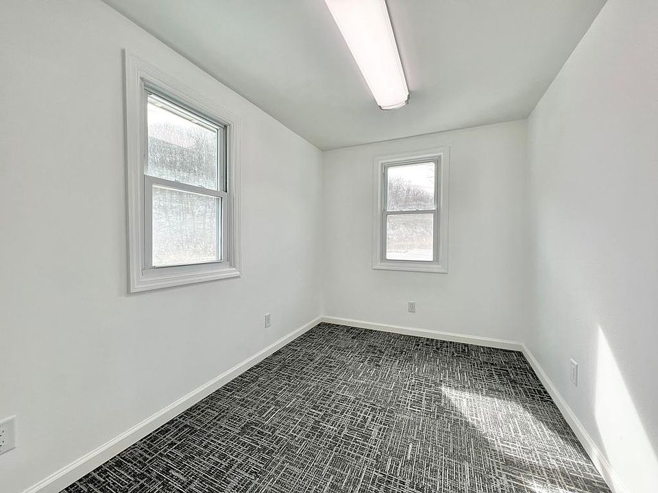 1st image of 425 Call Hollow Rd #3